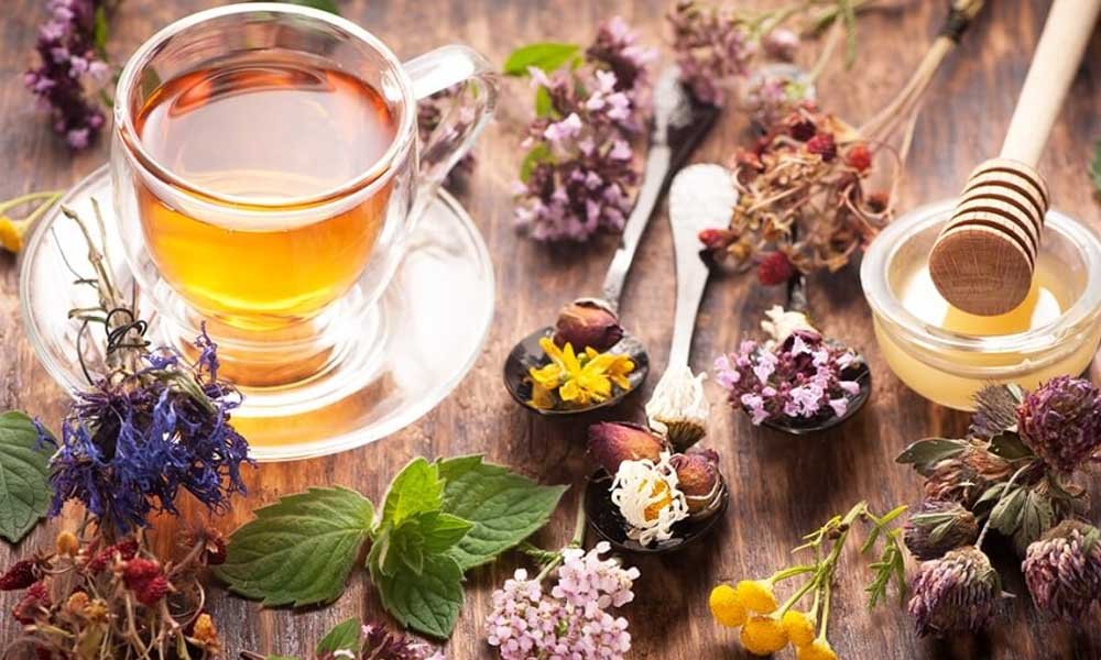 5 Best Teas to Drink When You Want to Relax