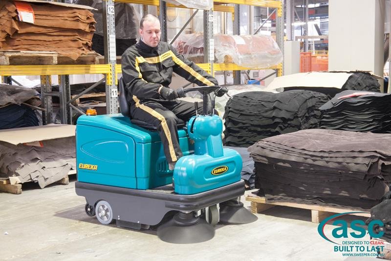 Why Floor Sweepers Are the Ultimate Time-Saving Solution