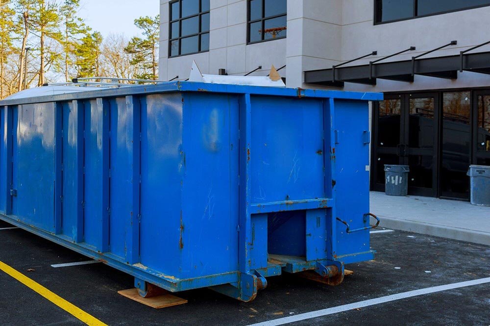 The Benefits of Using Driveway Dumpsters for Home Renovation Projects